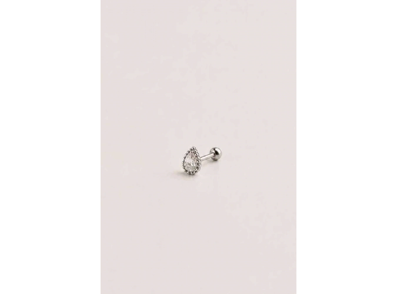 Gümüş Renk Taşlı Küçük Boy Cerrahi Çelik Tragus/Kıkırdak Küpe/Piercing (Tek)