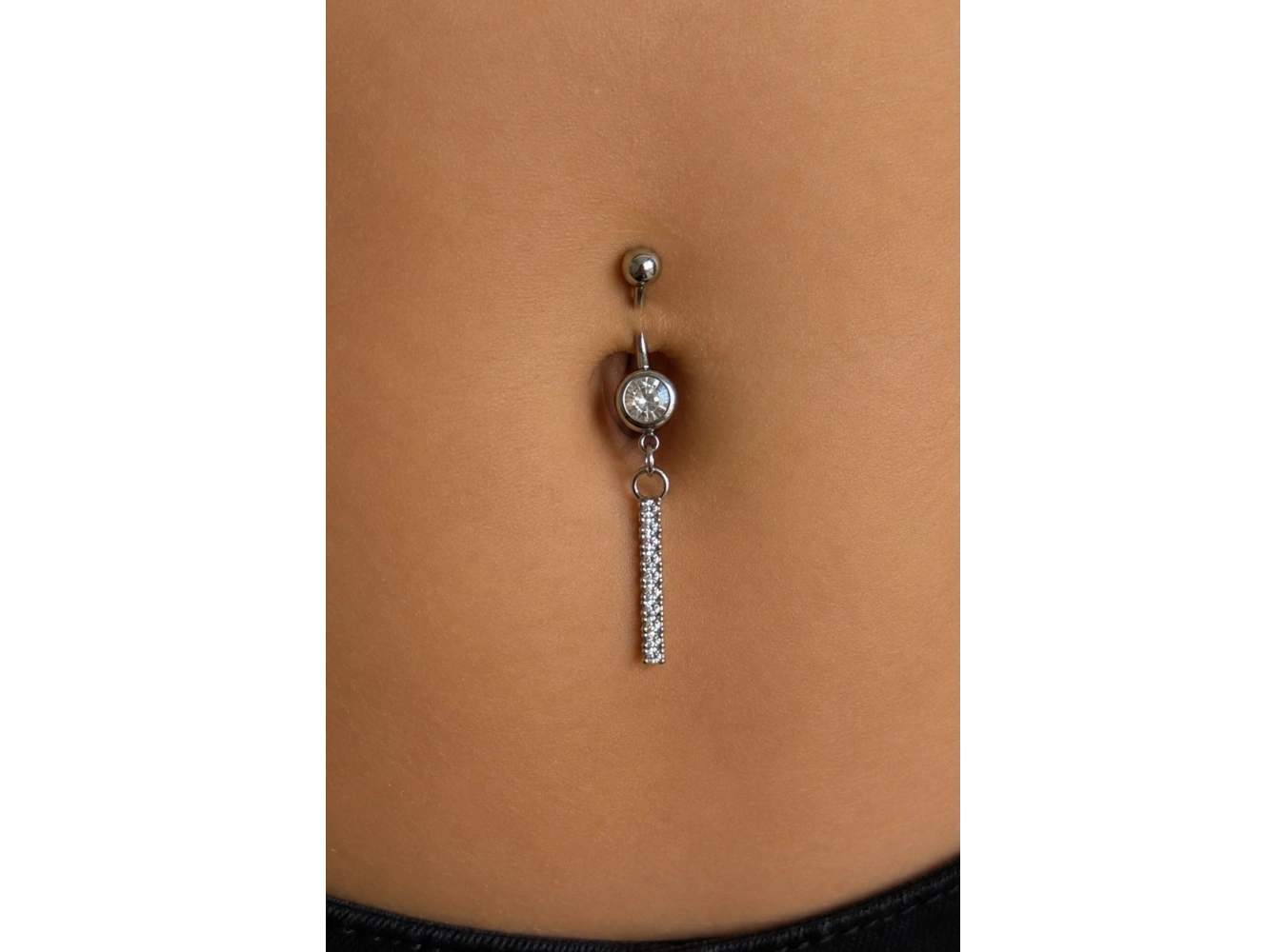 Gümüş Renk Taşlı Sallantılı Cerrahi Çelik Göbek Piercing