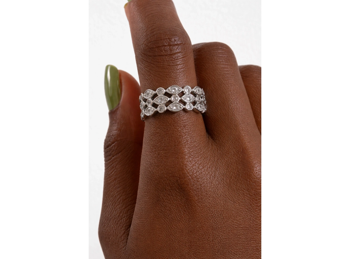 Gümüş Renk Taşlı Yüzük