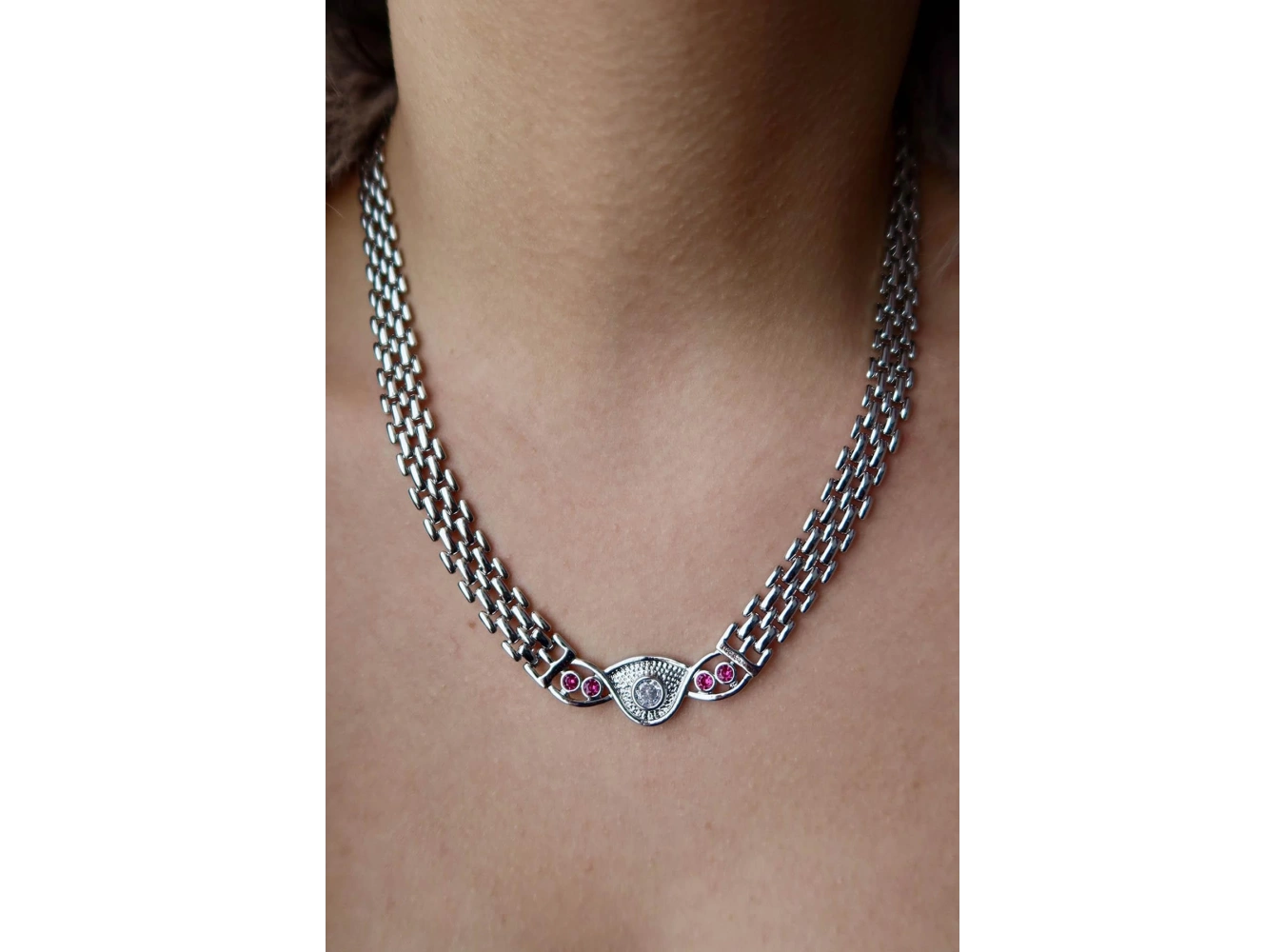 Gümüş Renk Taşlı Zincir Detaylı VİP YSX Kolye