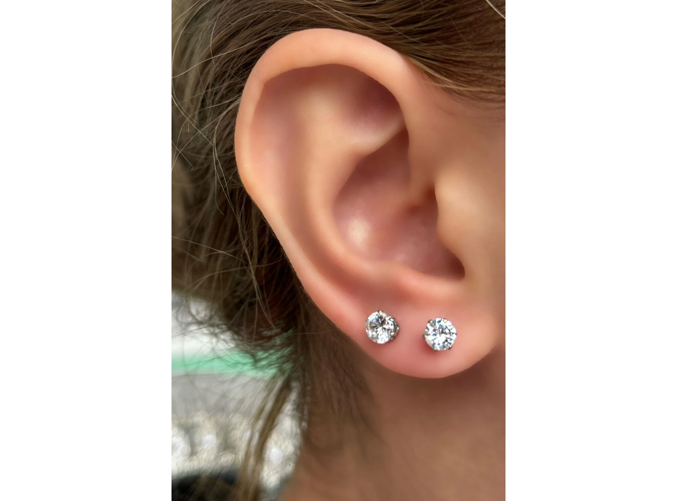 Gümüş Renk Tek Detaylı Çelik Küpe (Çift)