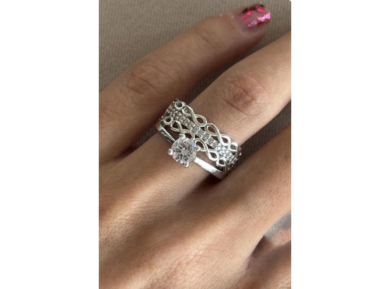 Gümüş Renk Tek Taş Detaylı Ayarlanabilir Yüzük