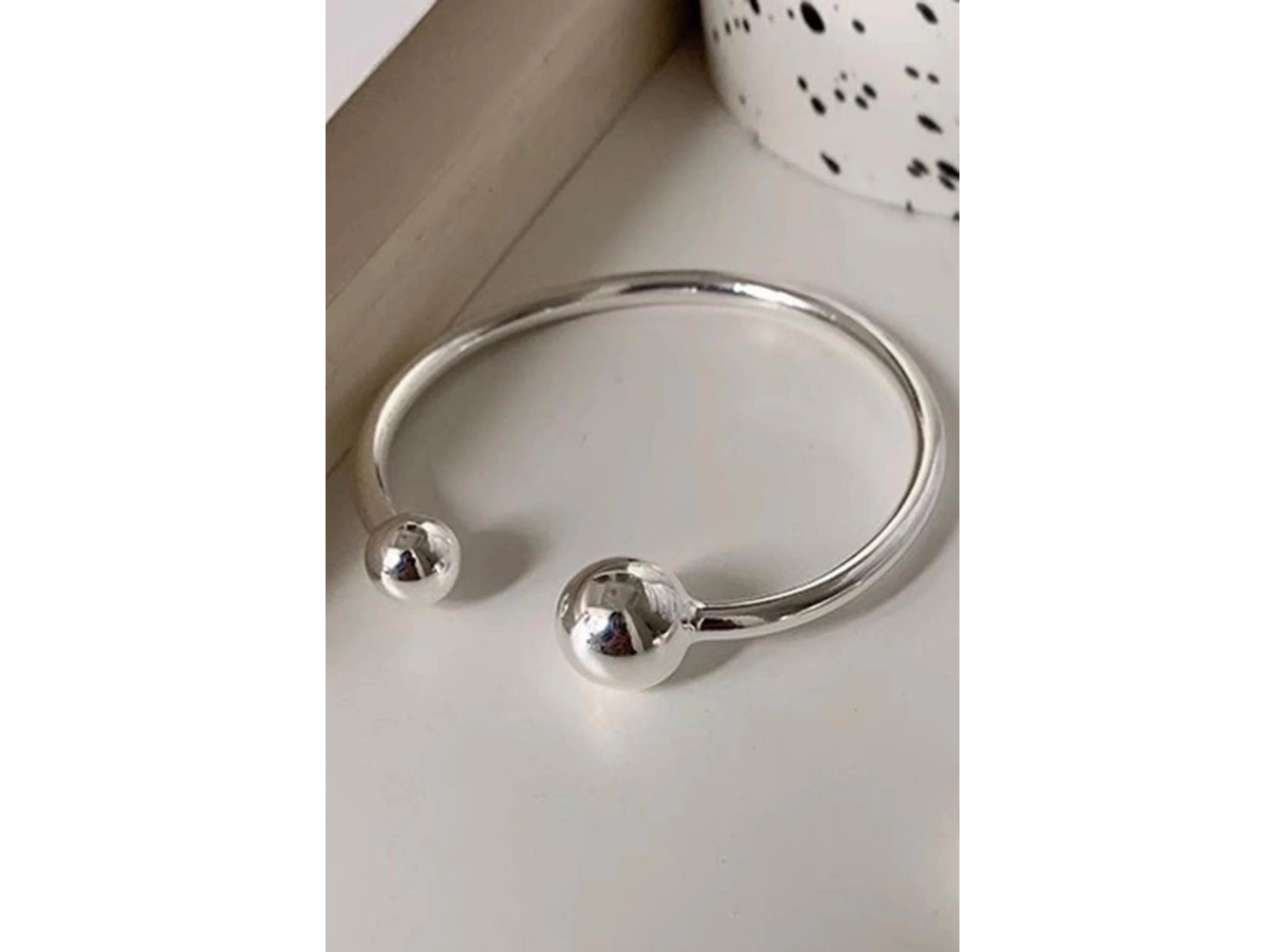 Gümüş Renk Top Detaylı Çelik Kelepçe Bileklik