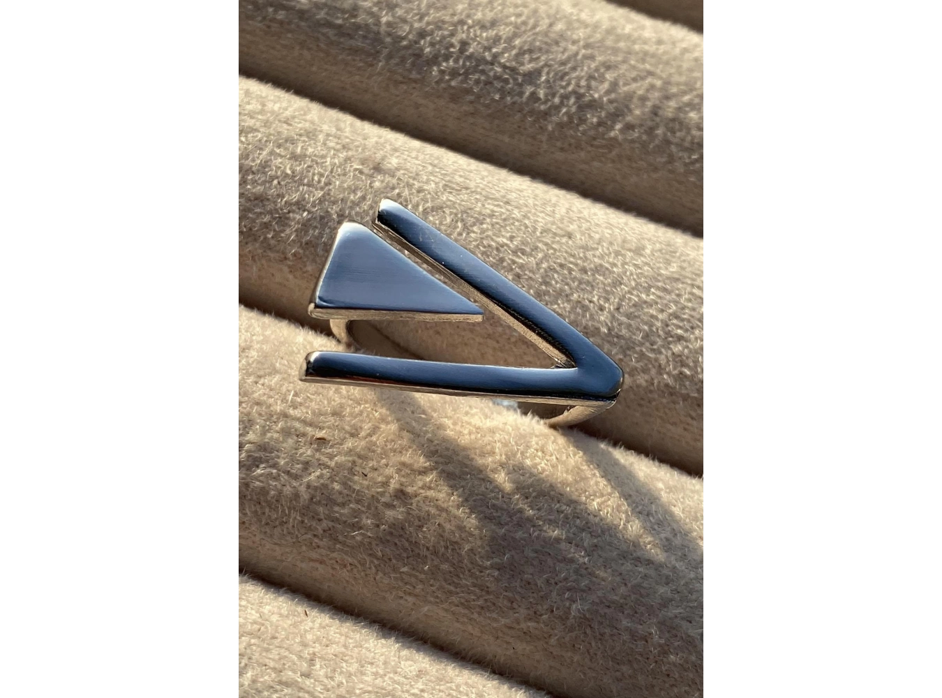 Gümüş Renk Üçgen Detaylı Ayarlanabilir Yüzük