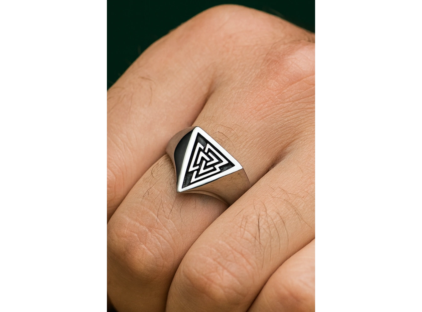 Gümüş Renk Üçgen Figürlü Ayarlanabilir Çelik Erkek Yüzük