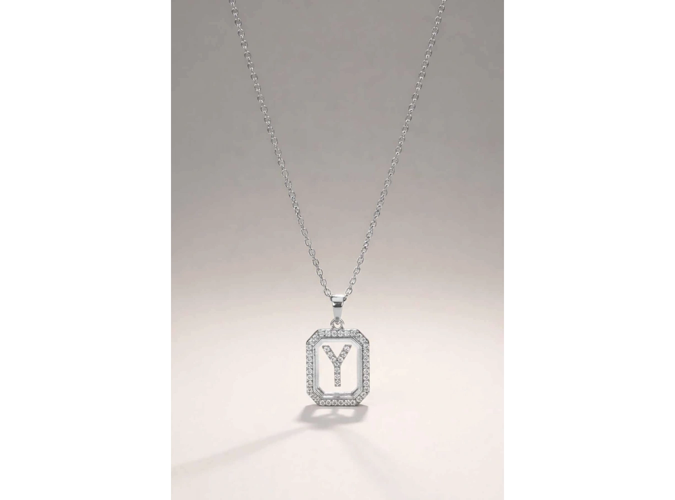 Gümüş Renk Y Harf Taş Detaylı Çelik Kolye