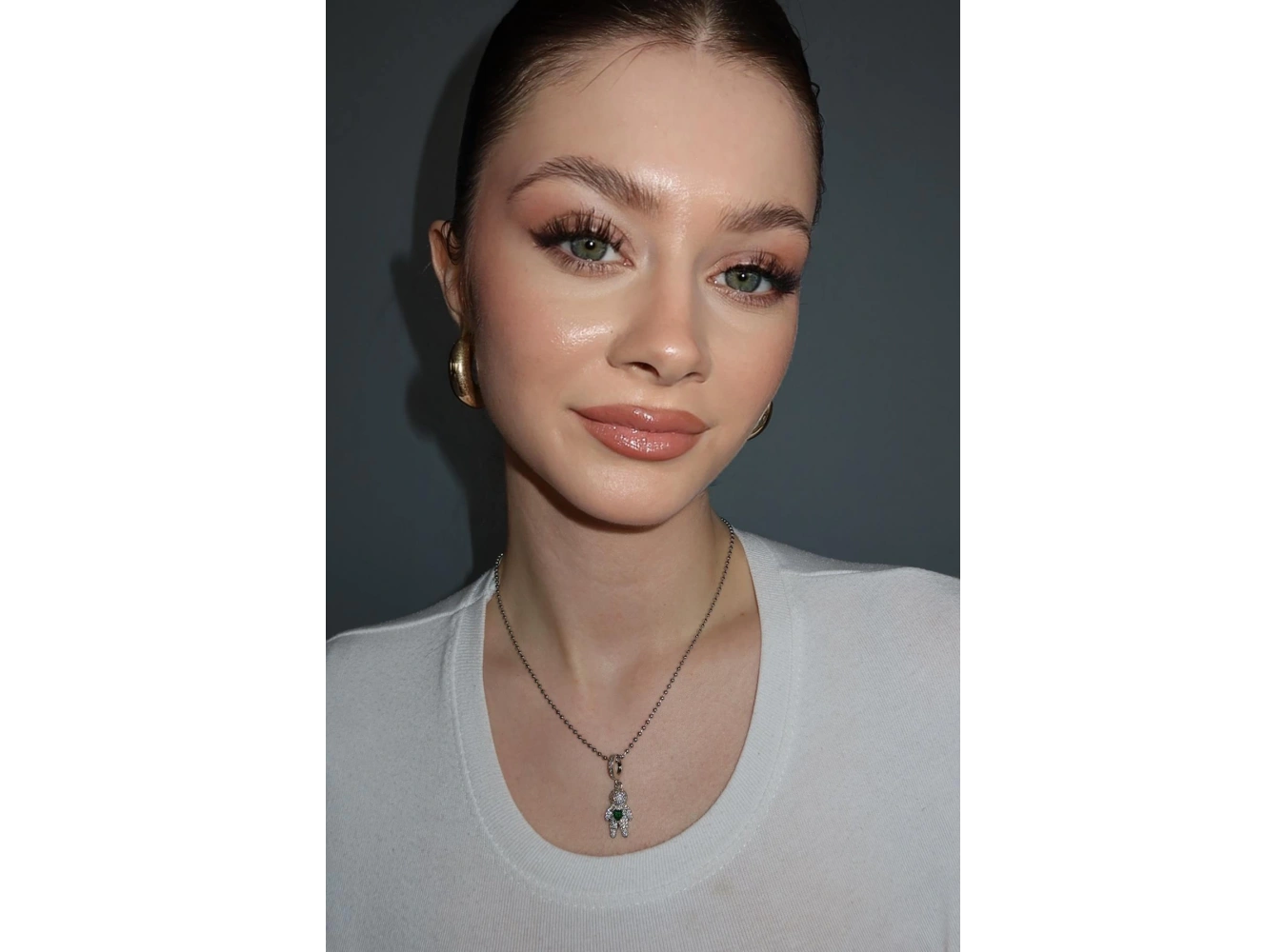 Gümüş Renk Yeşil Taş Detaylı YSX Kolye