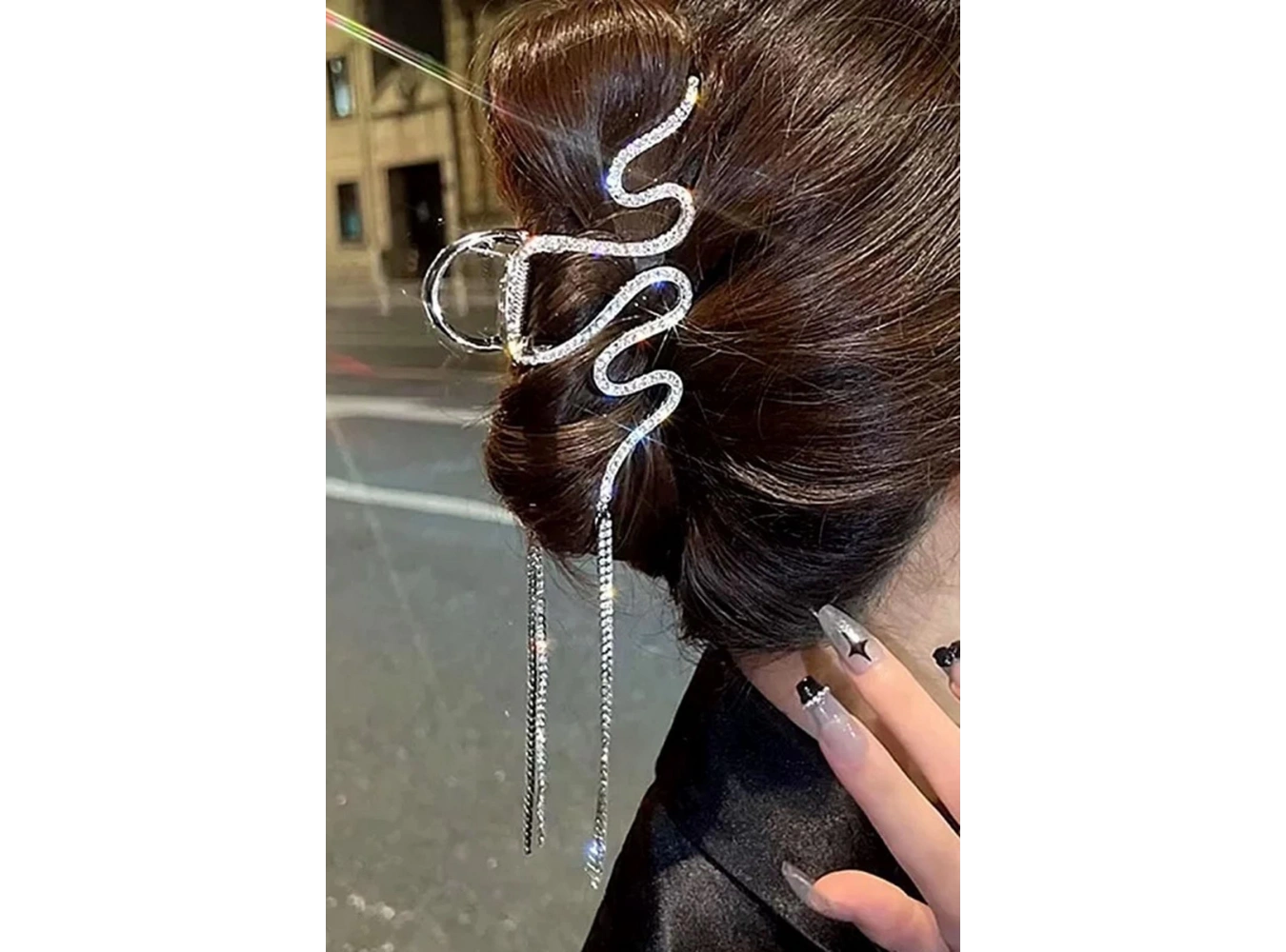 Gümüş Renk Yılan Figürlü Taş Detaylı Sallantılı Metal Mandal Toka