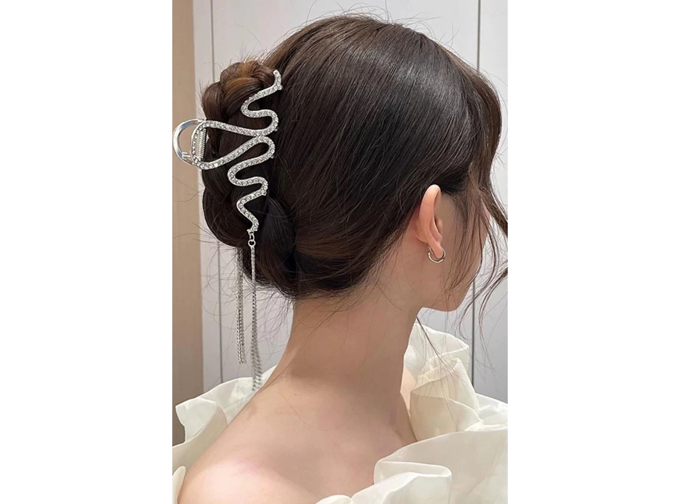 Gümüş Renk Yılan Figürlü Taş Detaylı Sallantılı Metal Mandal Toka