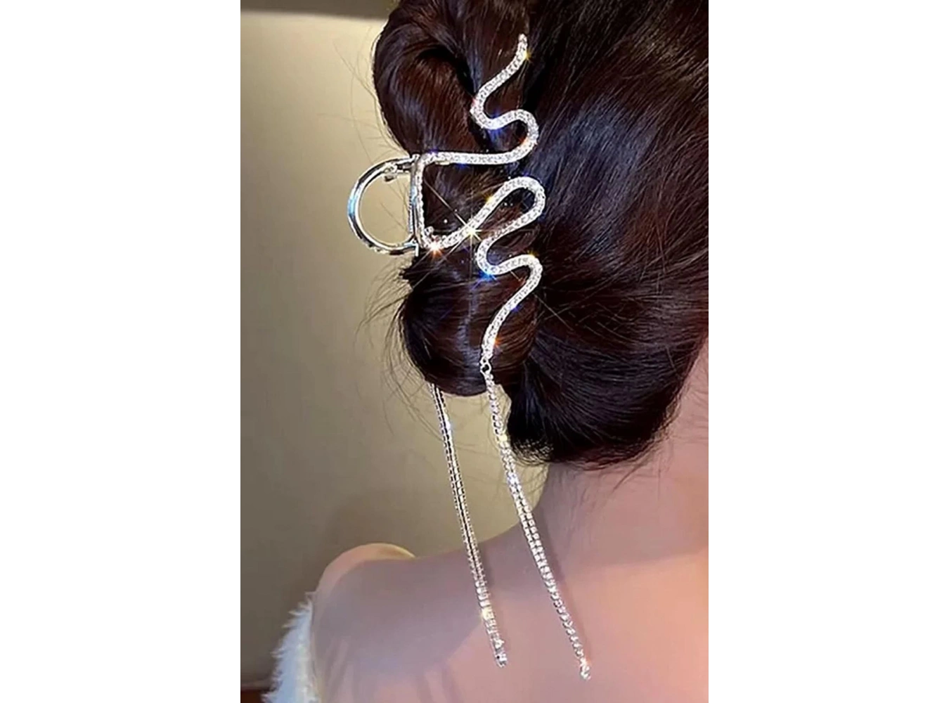 Gümüş Renk Yılan Figürlü Taş Detaylı Sallantılı Metal Mandal Toka