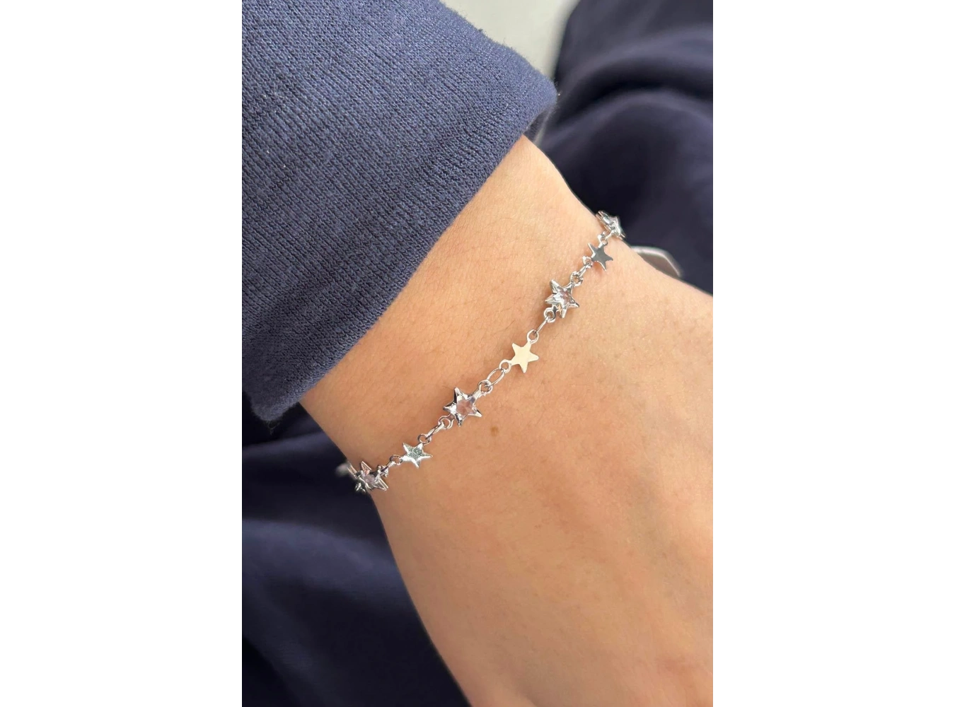 Gümüş Renk Yıldız Figürlü Bileklik