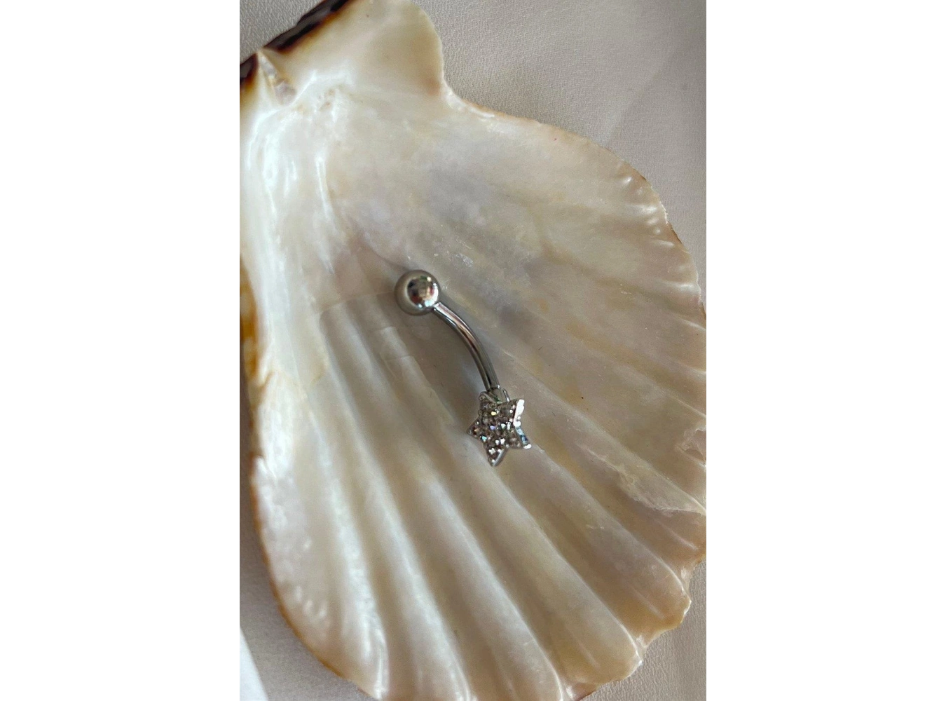 Gümüş Renk Yıldız Figürlü Cerrahi Çelik Göbek Piercing