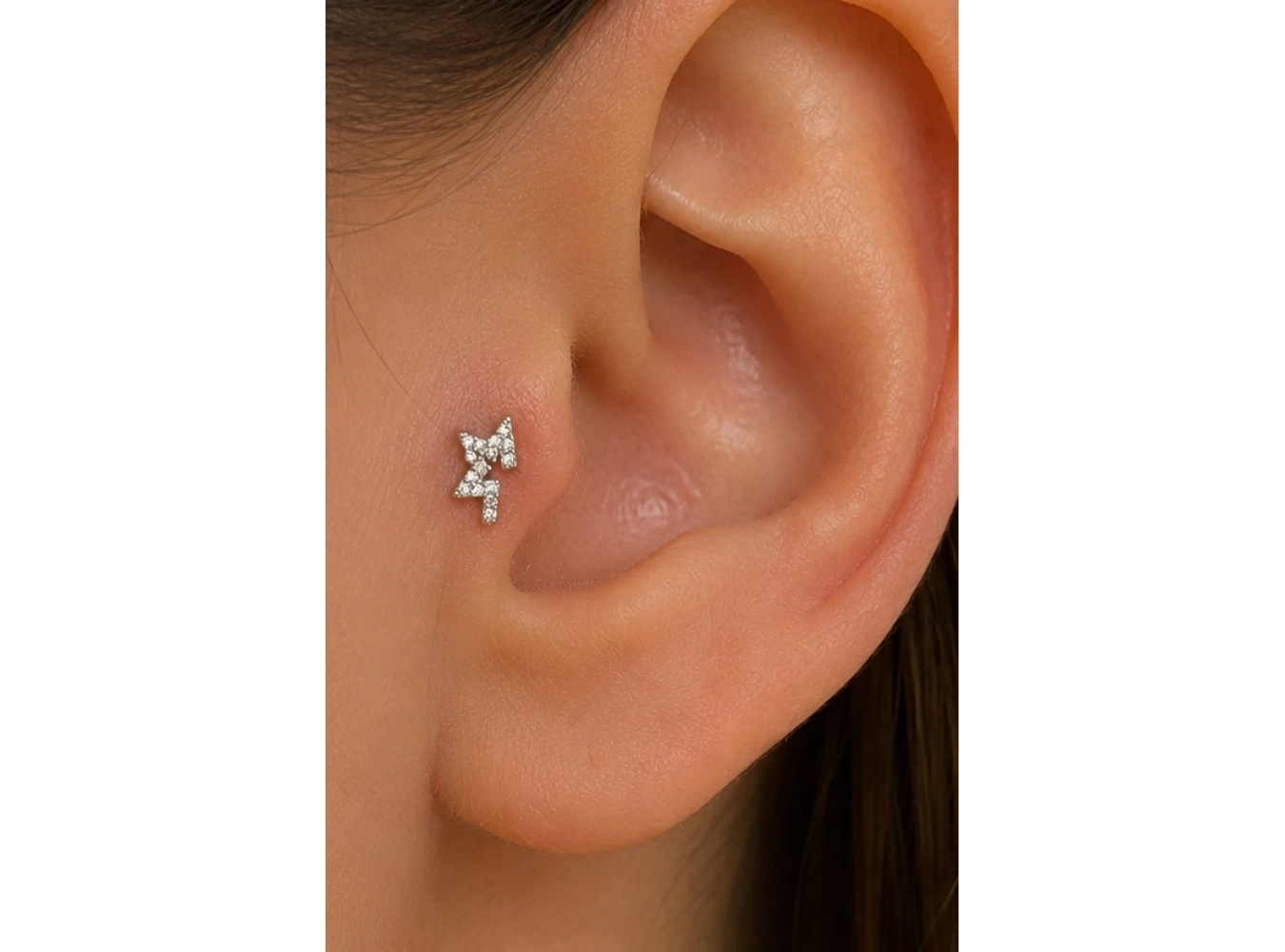 Gümüş Renk Yıldız Figürlü Cerrahi Çelik Tragus/Kıkırdak Küpe/Piercing (Tek)
