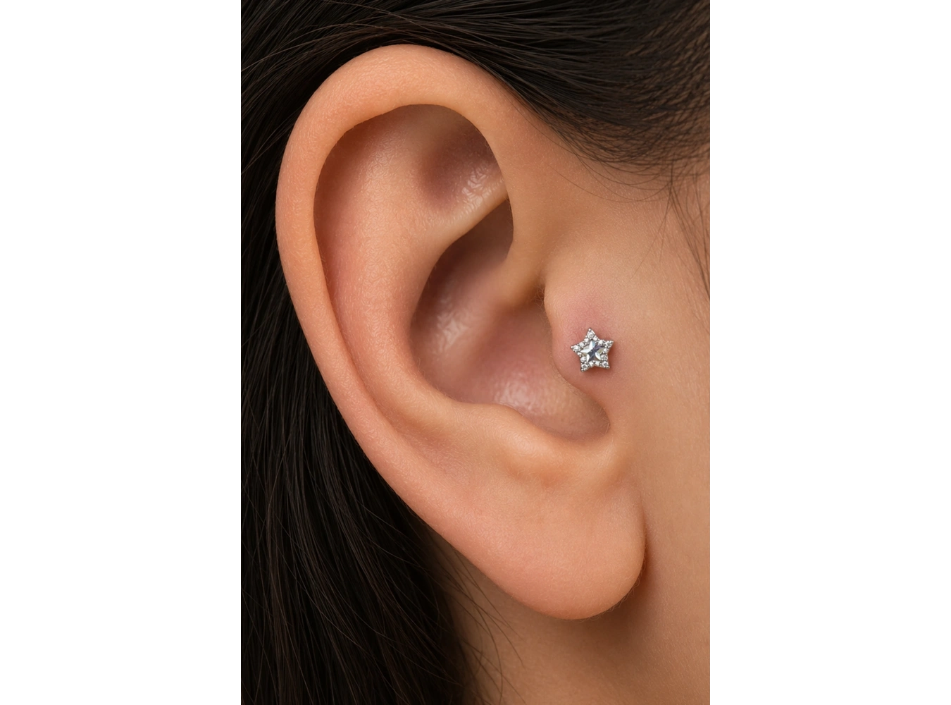 Gümüş  Renk Yıldız Figürlü   Taşlı Cerrahi Çelik Tragus/Kıkırdak Küpe/Piercing (Tek)