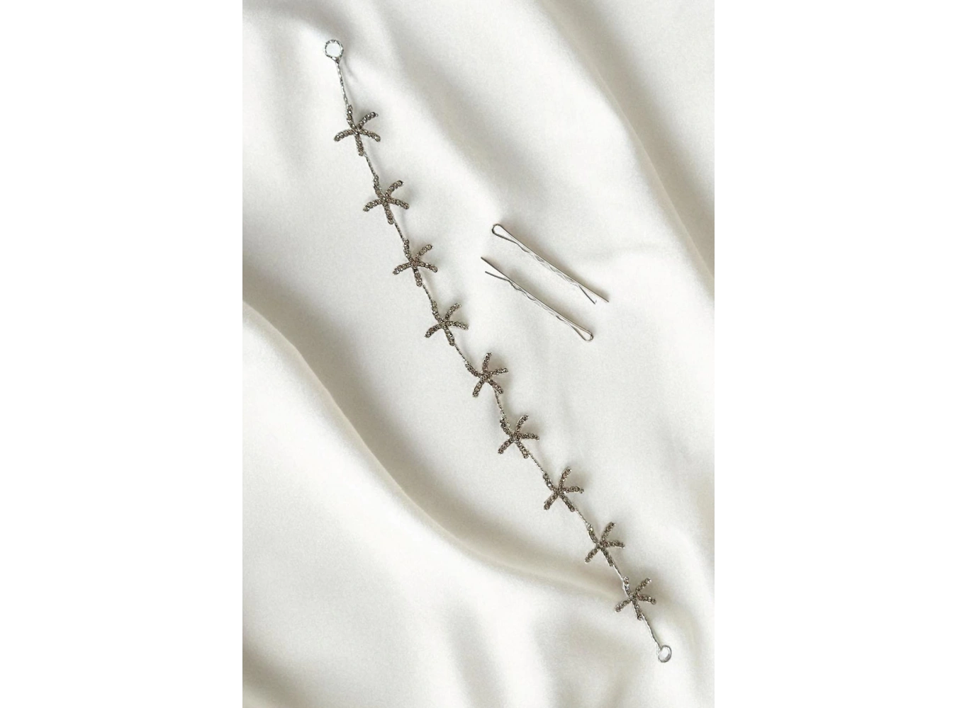 Gümüş Renk Yıldız Figürlü Taşlı Gelin Saç Aksesuarı Ve Alınlık