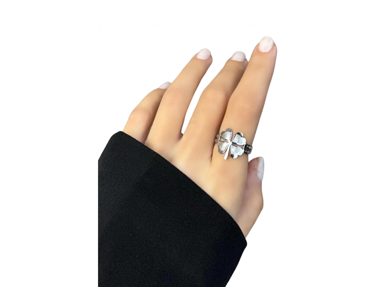 Gümüş Renk Yonca Figürlü Çelik Ayarlanabilir Yüzük