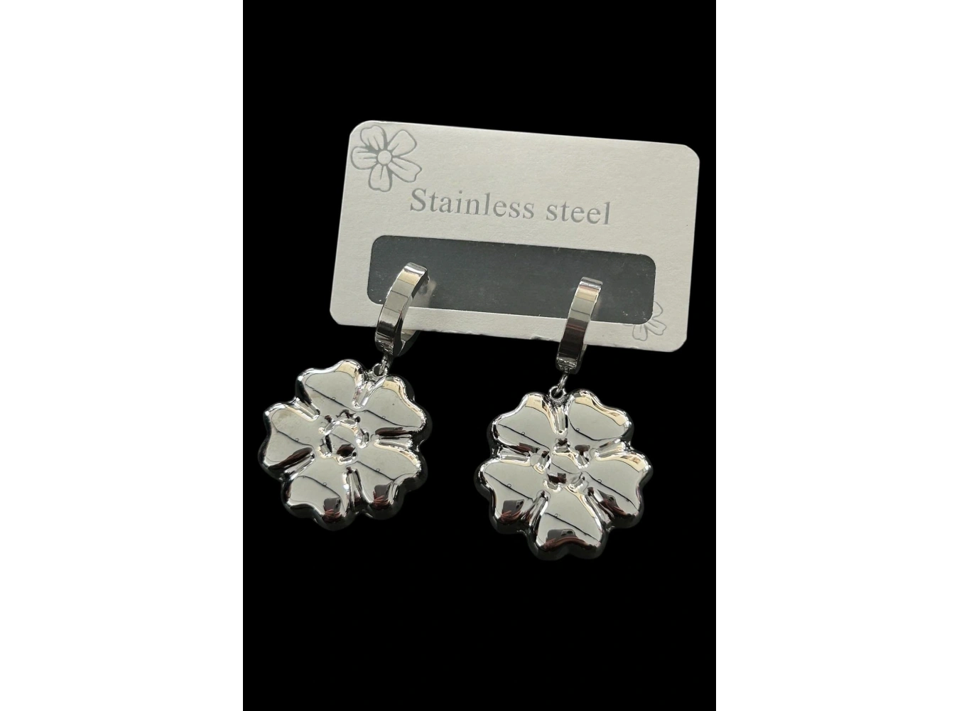 Gümüş Renk Yonca Figürlü Çelik Küpe (Çift)