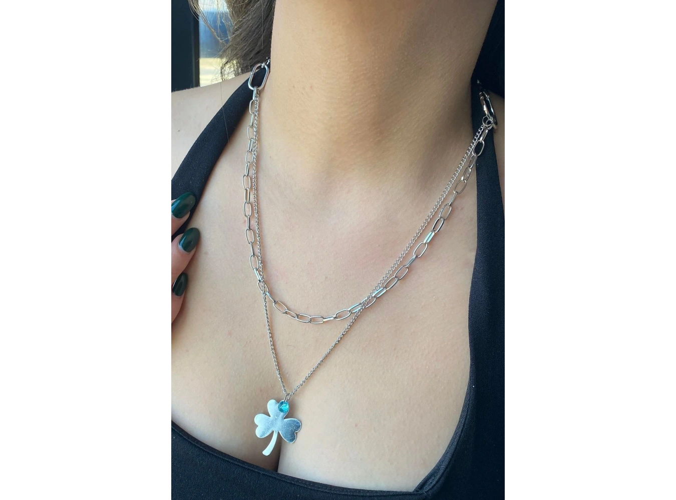 Gümüş Renk Yonca Figürlü Kolye