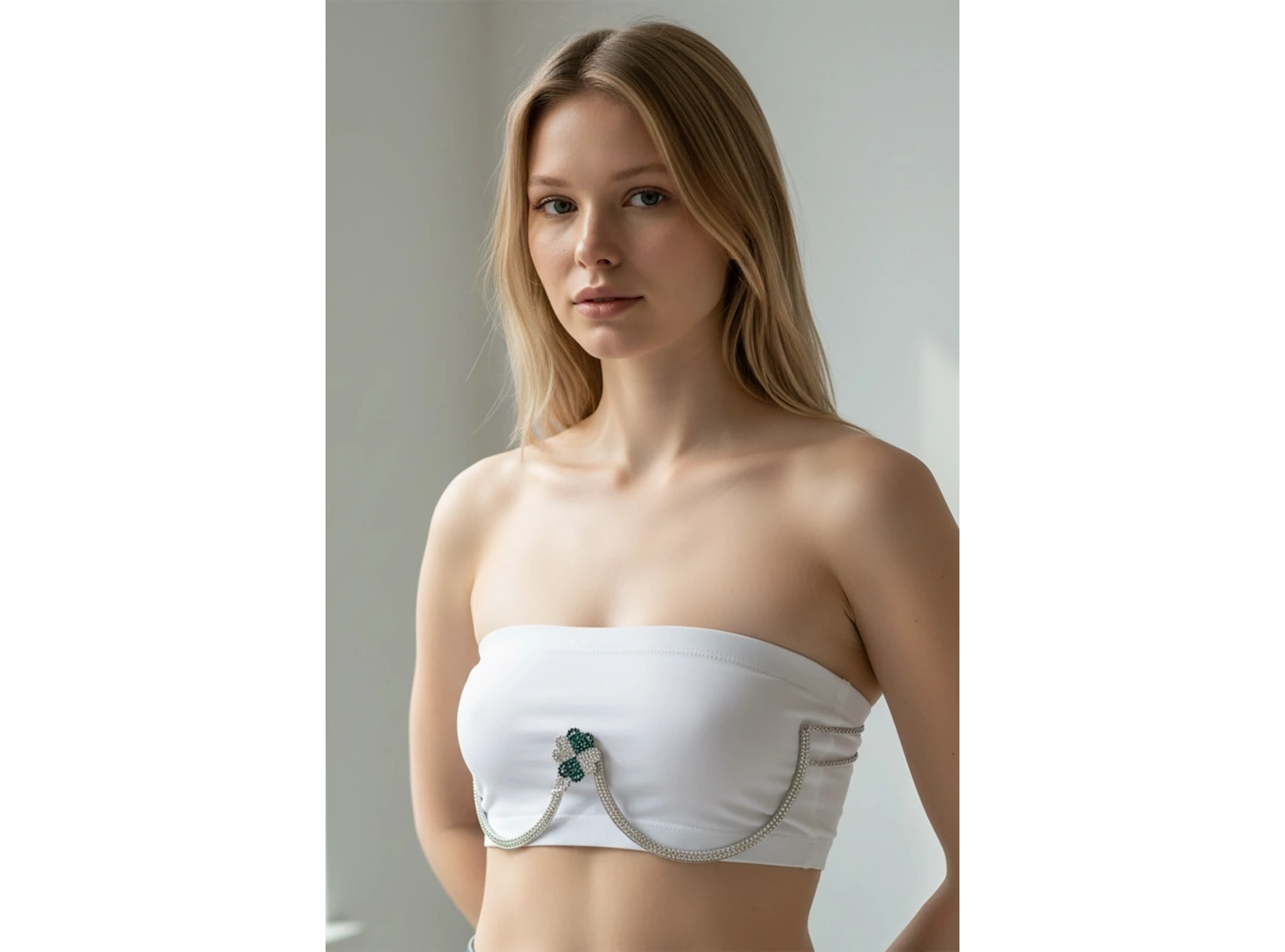 Gümüş Renk Yonca Figürlü Taş Detaylı Tasarım Vücut Aksesuar