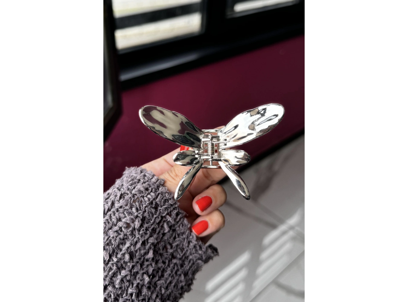 Gümüş Renk Yusufçuk Figürlü Mandal Toka