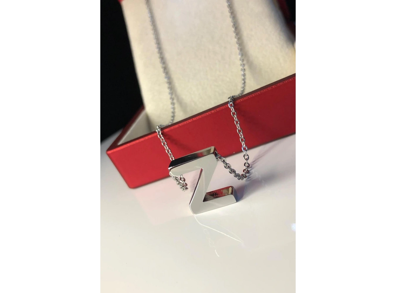 Gümüş Renk Z Harf Çelik Kolye