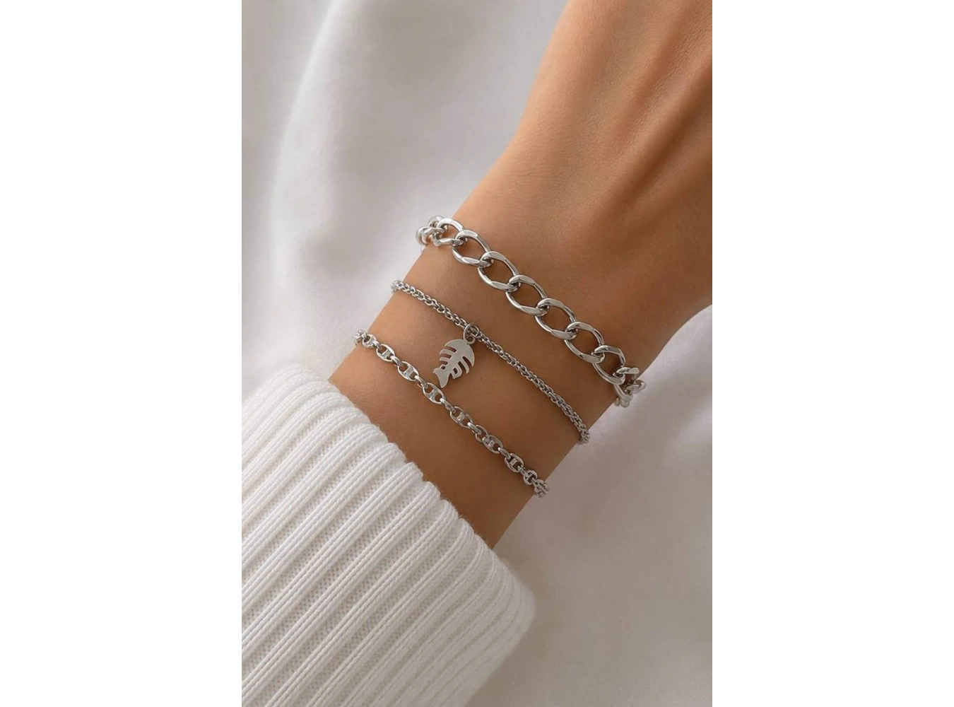 Gümüş Renk Zincir Detaylı 3lü Çelik Bileklik Set