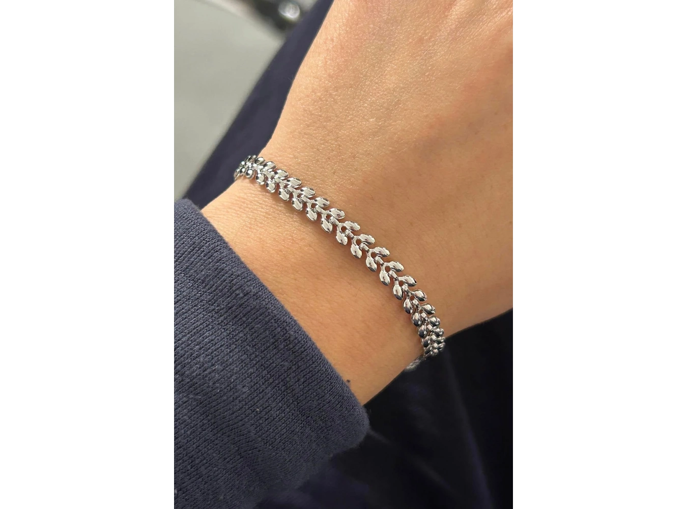 Gümüş Renk Zincir Detaylı Bileklik