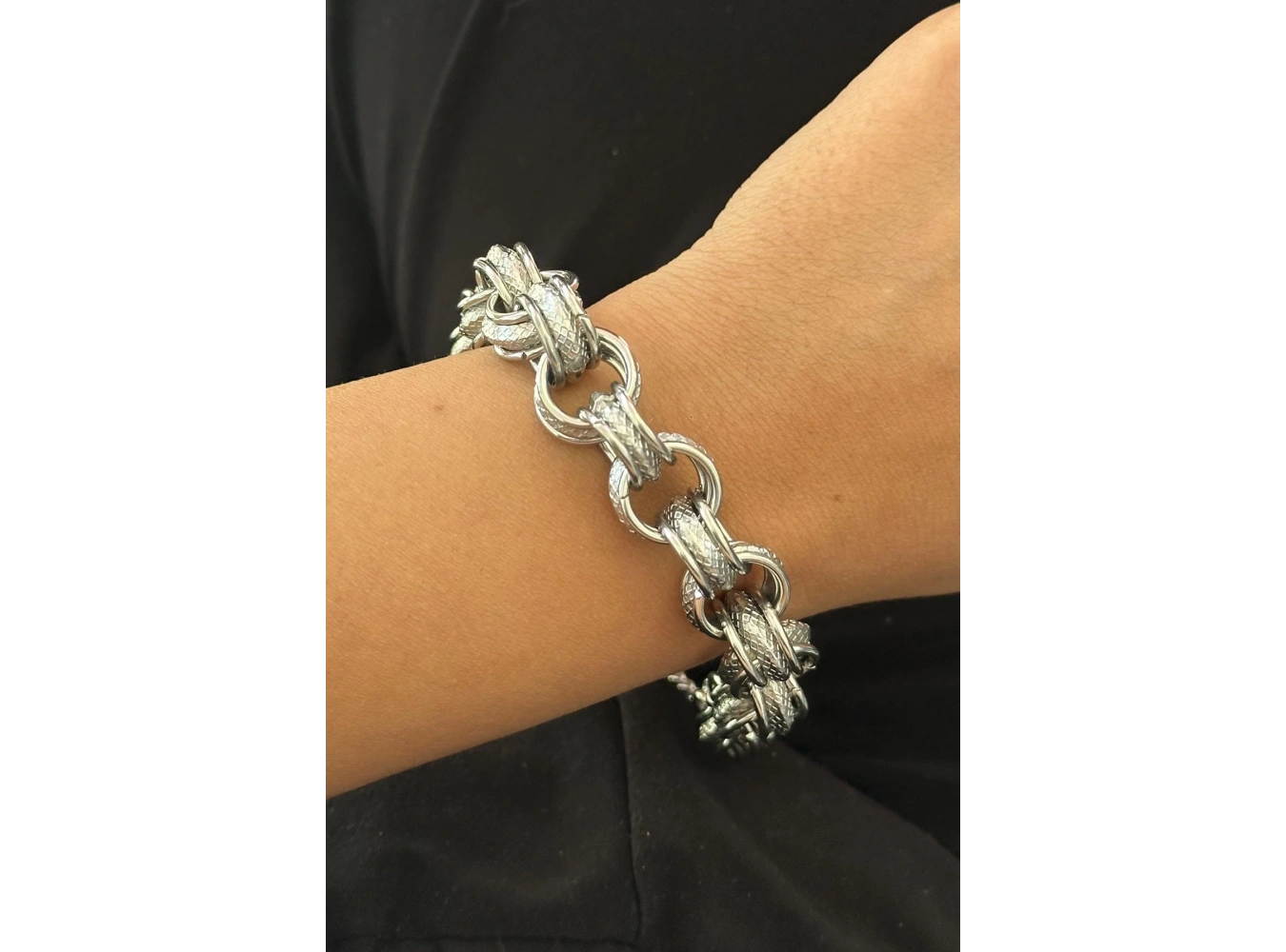 Gümüş Renk Zincir Detaylı Çelik Bileklik