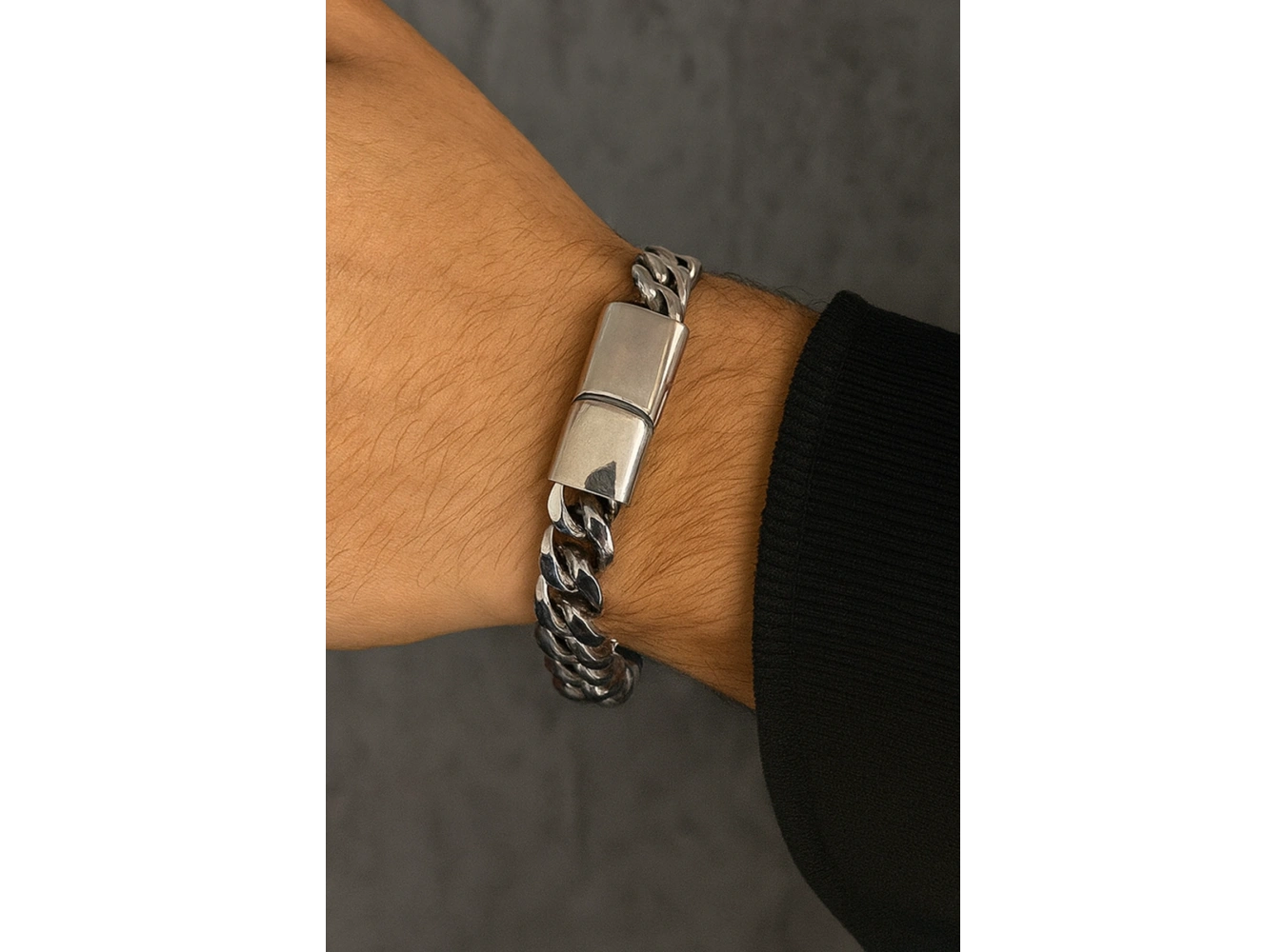 Gümüş Renk Zincir Detaylı Çelik Erkek Bileklik