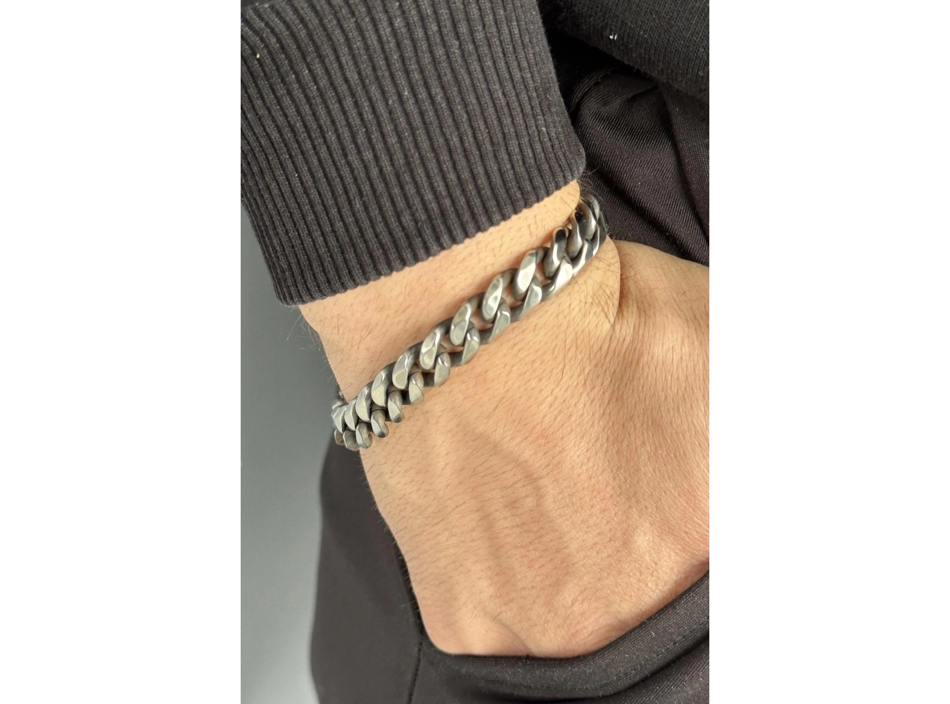 Gümüş Renk Zincir Detaylı Erkek Çelik Bileklik