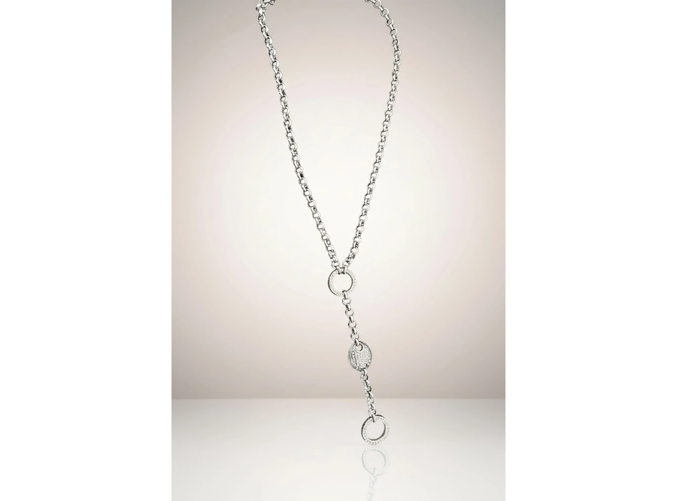 Gümüş Renk Zincir Detaylı Halka Detay Çelik Kolye