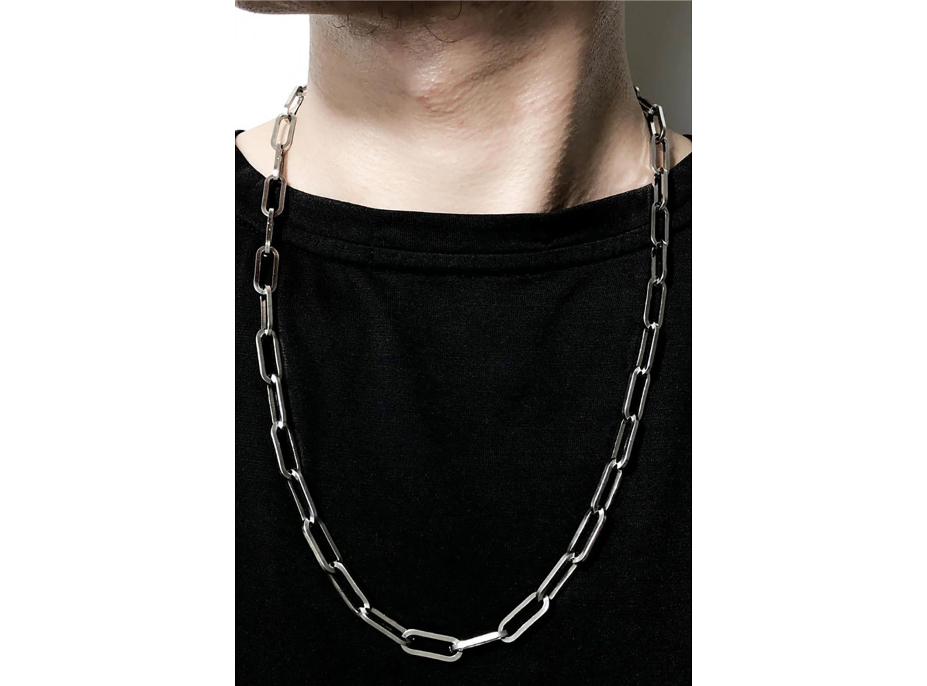 Gümüş Renk Zincir Detaylı Unisex Çelik Kolye