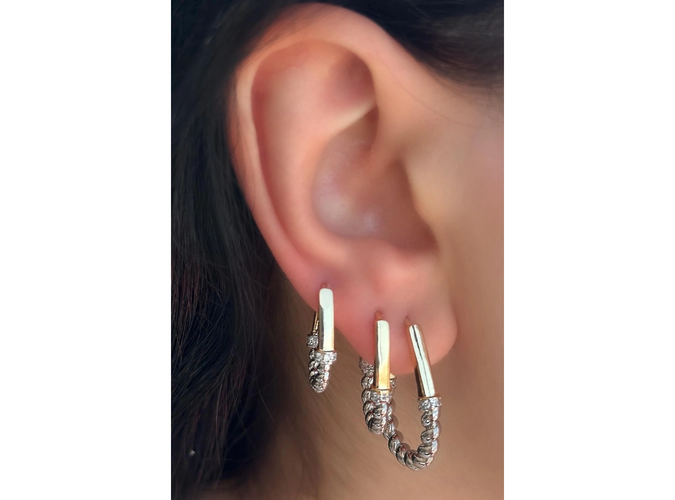 Gümüş Ve Altın Renk Burgu Detaylı YSX Küpe Set