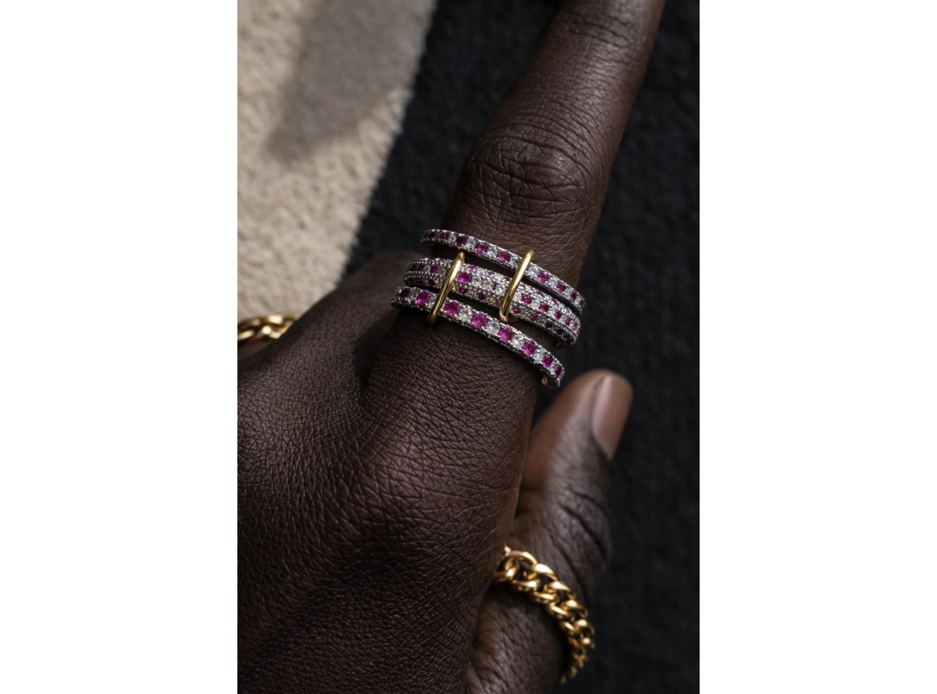 Gümüş Ve Bordo Renk Çoklu Halka Detaylı Taşlı Yüzük