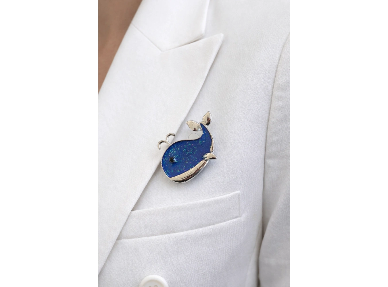 Gümüş Ve Mavi Renk Balina Figürlü Broş