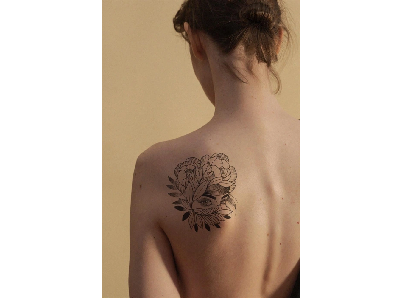 Kadın ve Çiçek Modelli Geçici Dövme Tattoo