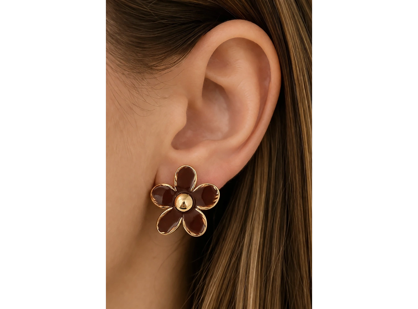 Kahve Renk Çiçek Figürlü Küpe (Çift)