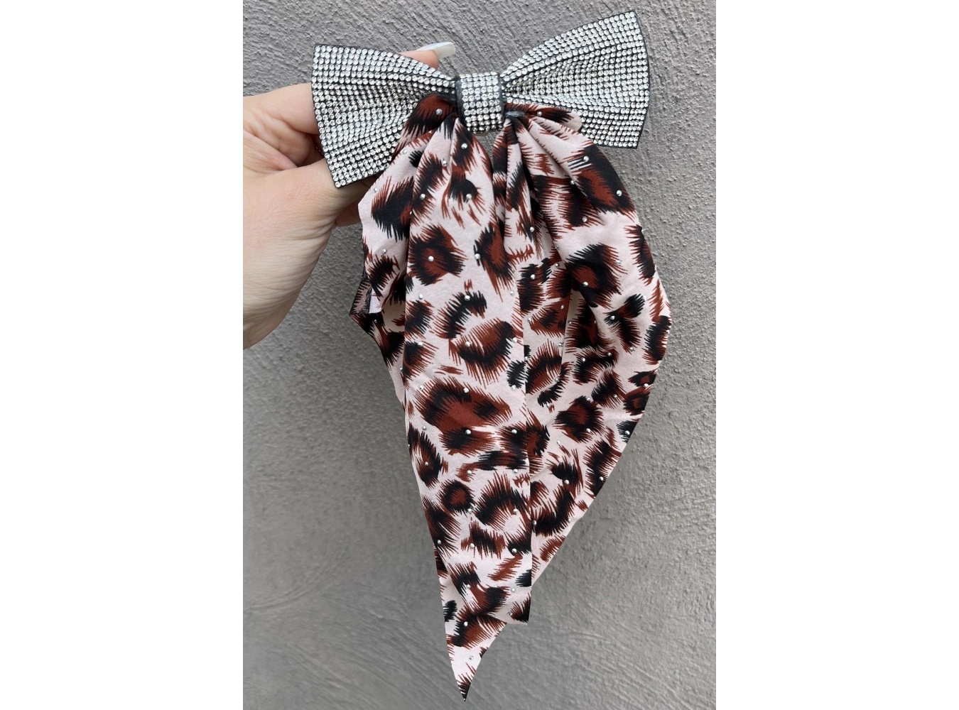 Kahve Renk Leopar Desenli Taş Detaylı Otomat Toka