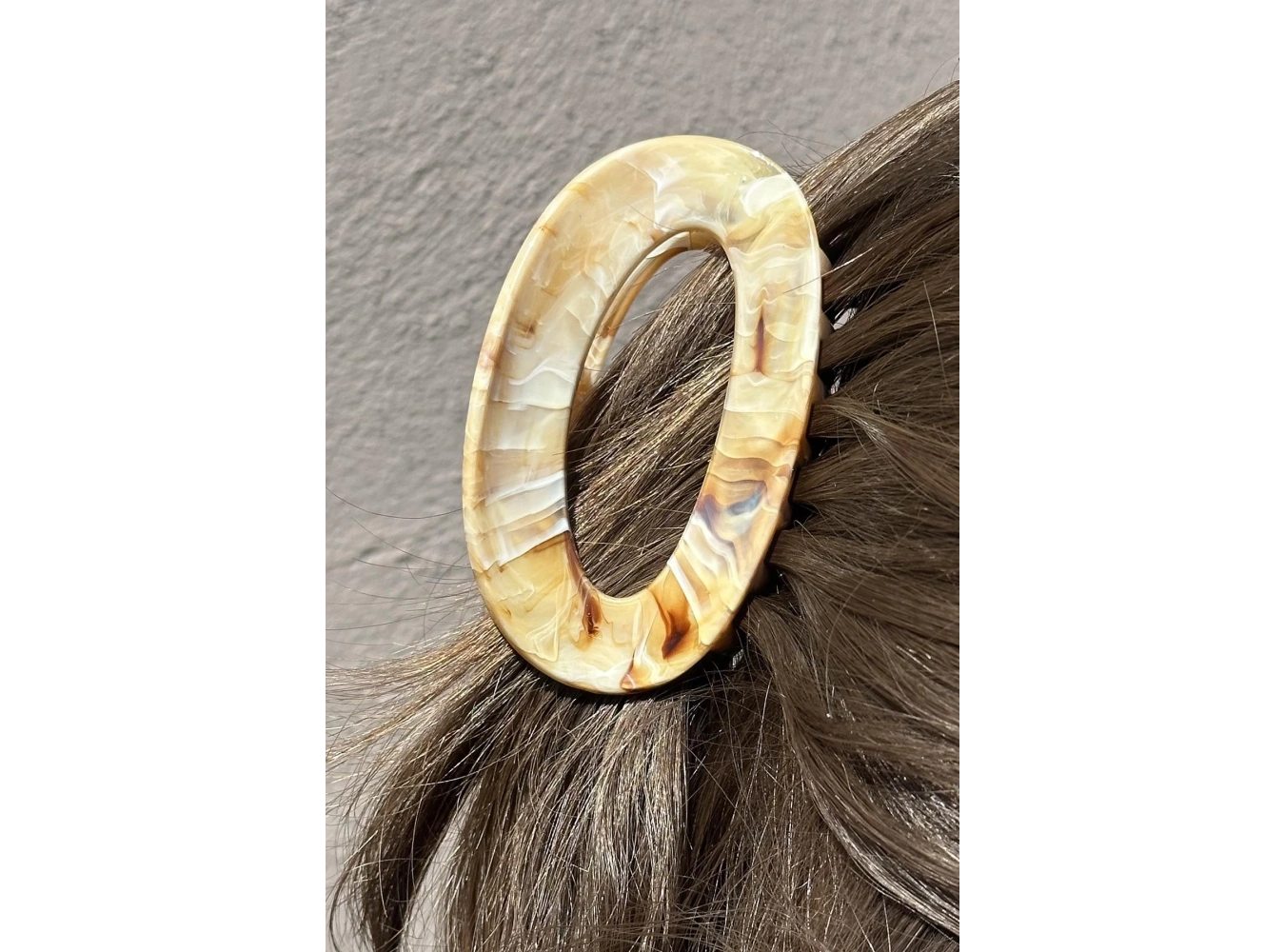 Kahve Renk Mermer Desenli Kemik Mandal Toka