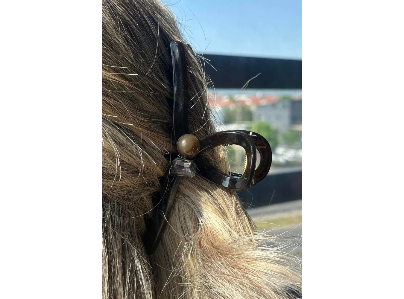 Kahve Renk Taş Detaylı Mandal Toka