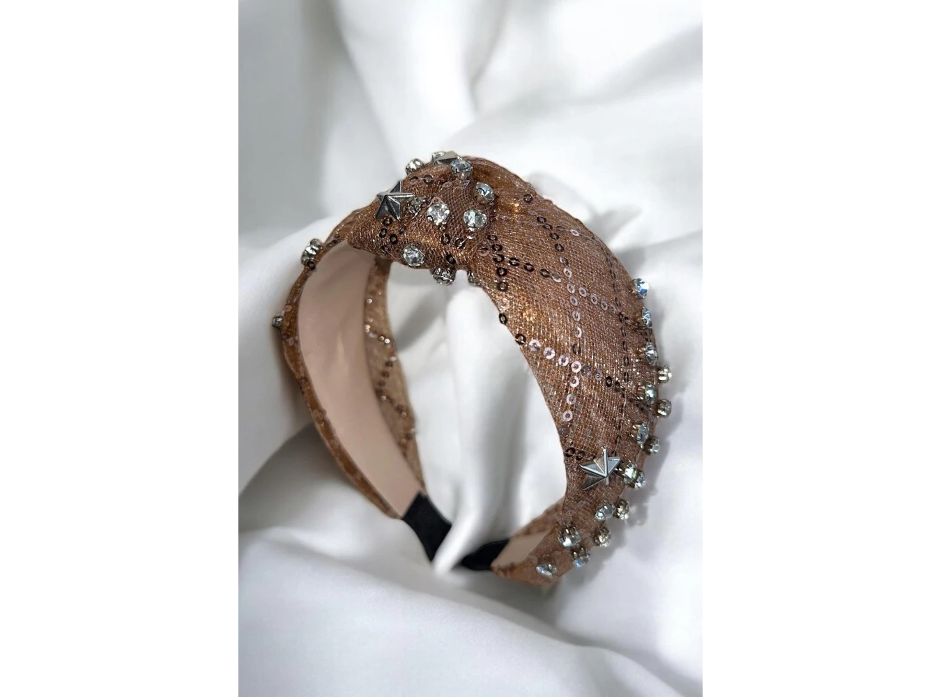 Kahve Renk Taş Ve Yıldız Detaylı Taç