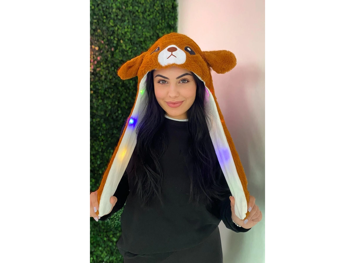 Kahverengi Ayı Figürlü Işıklı Kulakları Oynayan Peluş Şapka