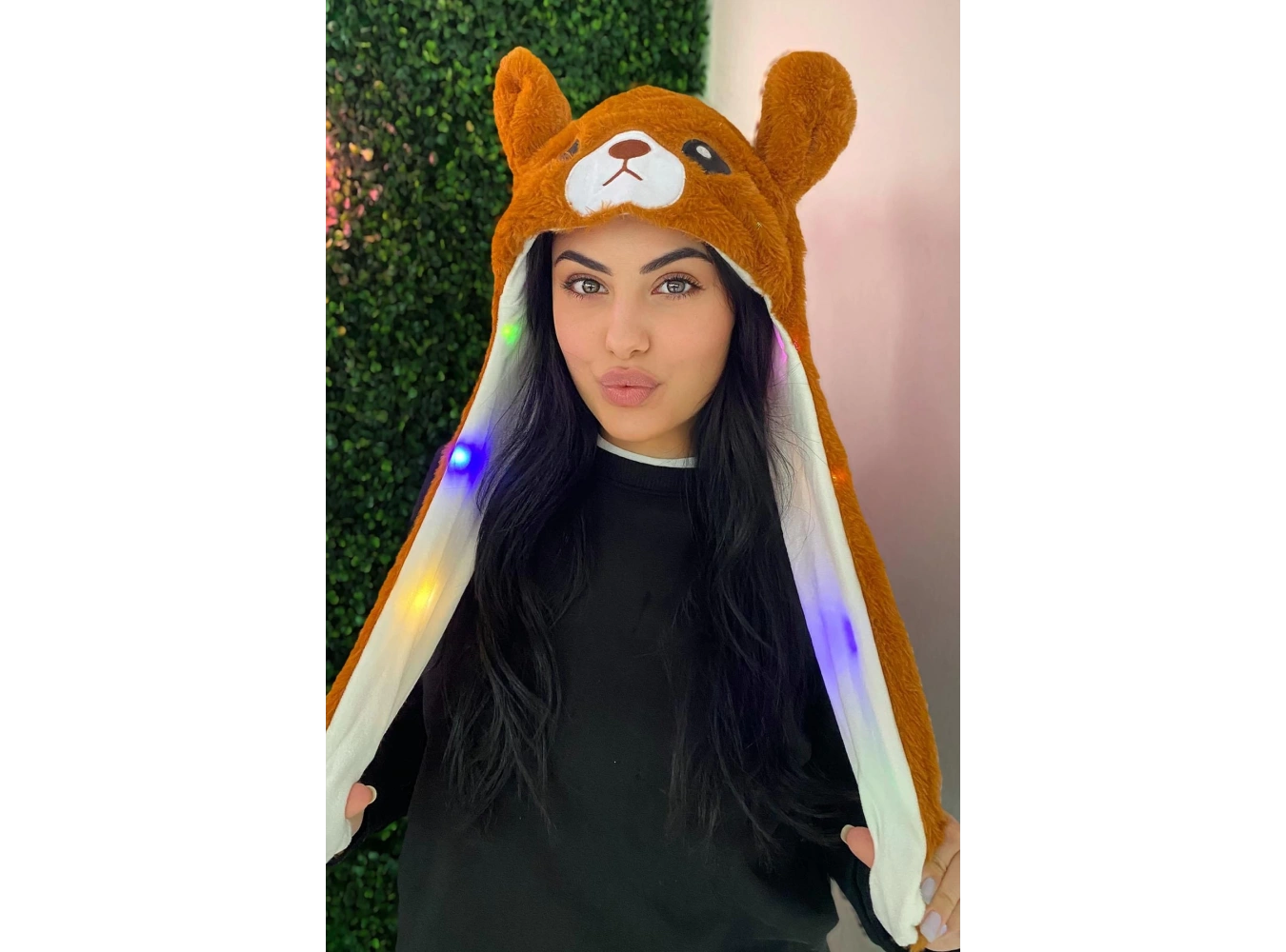 Kahverengi Ayı Figürlü Işıklı Kulakları Oynayan Peluş Şapka