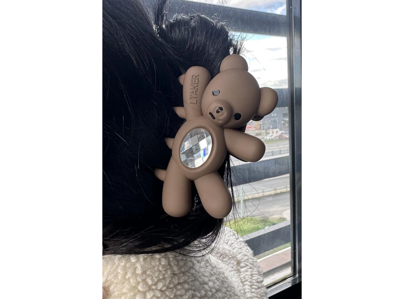 Kahverengi Ayıcık Figürlü Taş Detaylı Mandal Toka