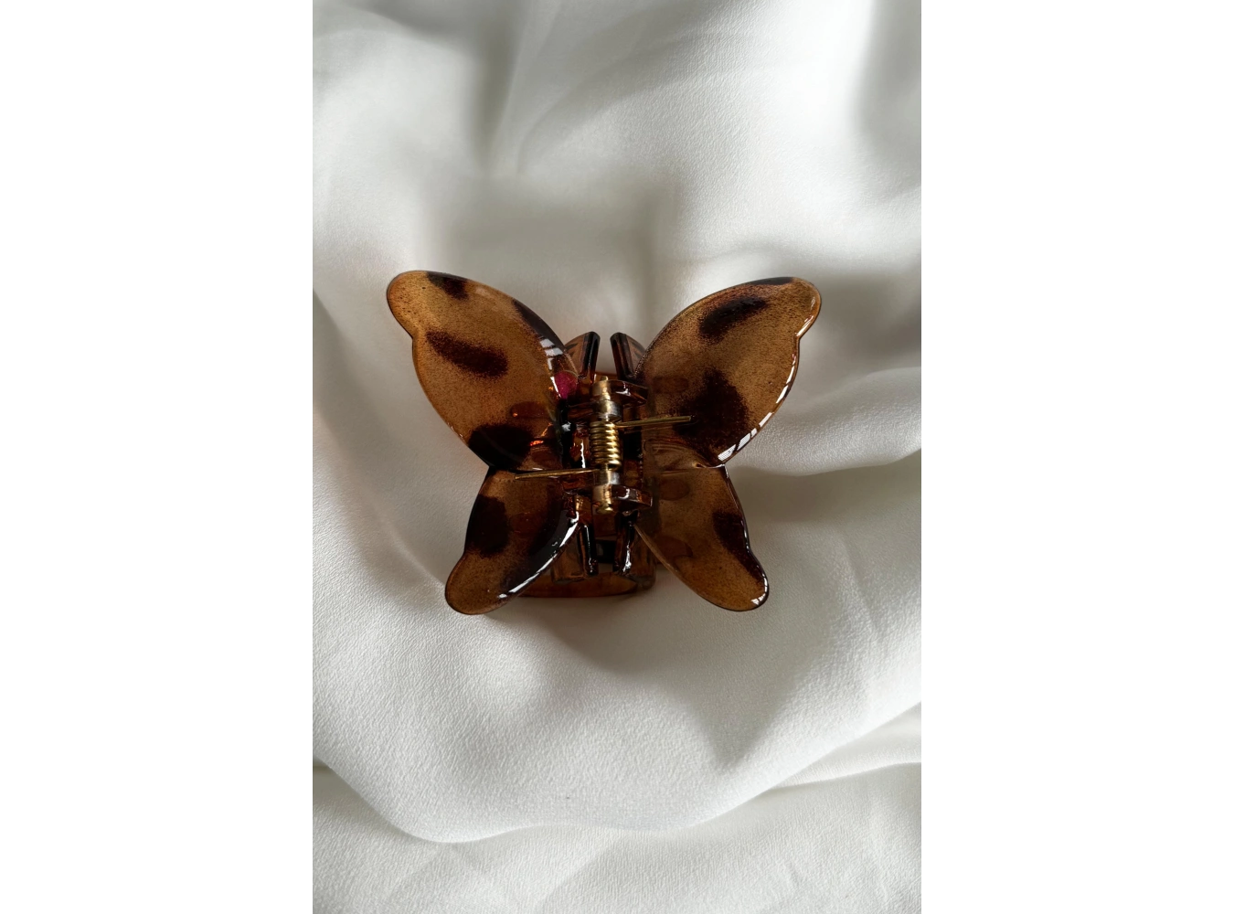 Kahverengi Kelebek Figürlü Leopar Desenli Mandal Toka