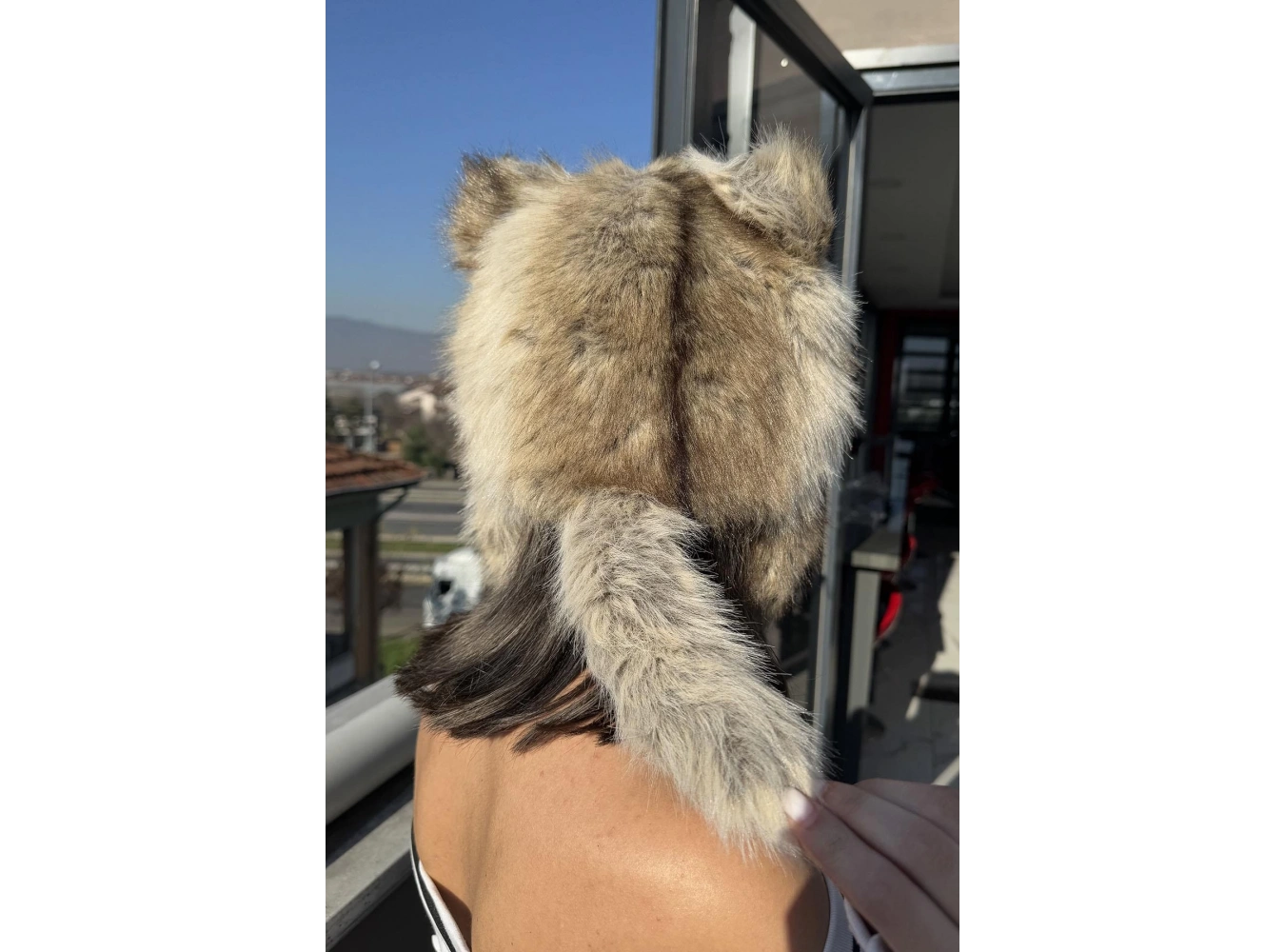 Kahverengi Kurt Detaylı Peluş Şapka