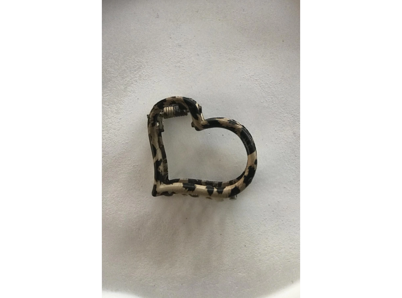 Kahverengi Leopar Desenli Kalp Figürlü Mandal Toka