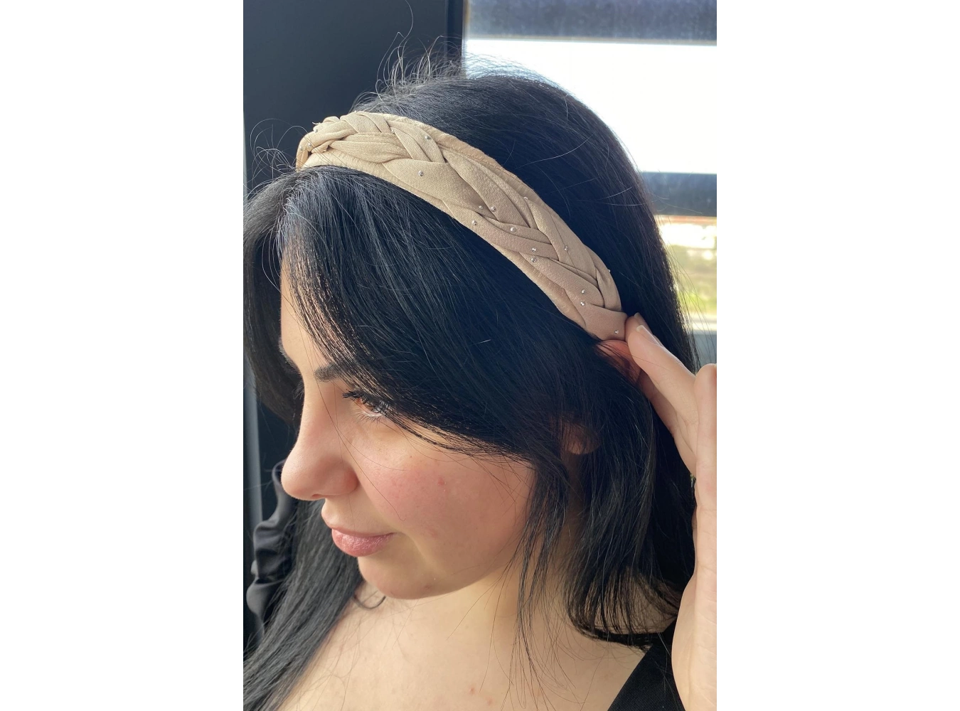 Kahverengi Örgü Detaylı Taç