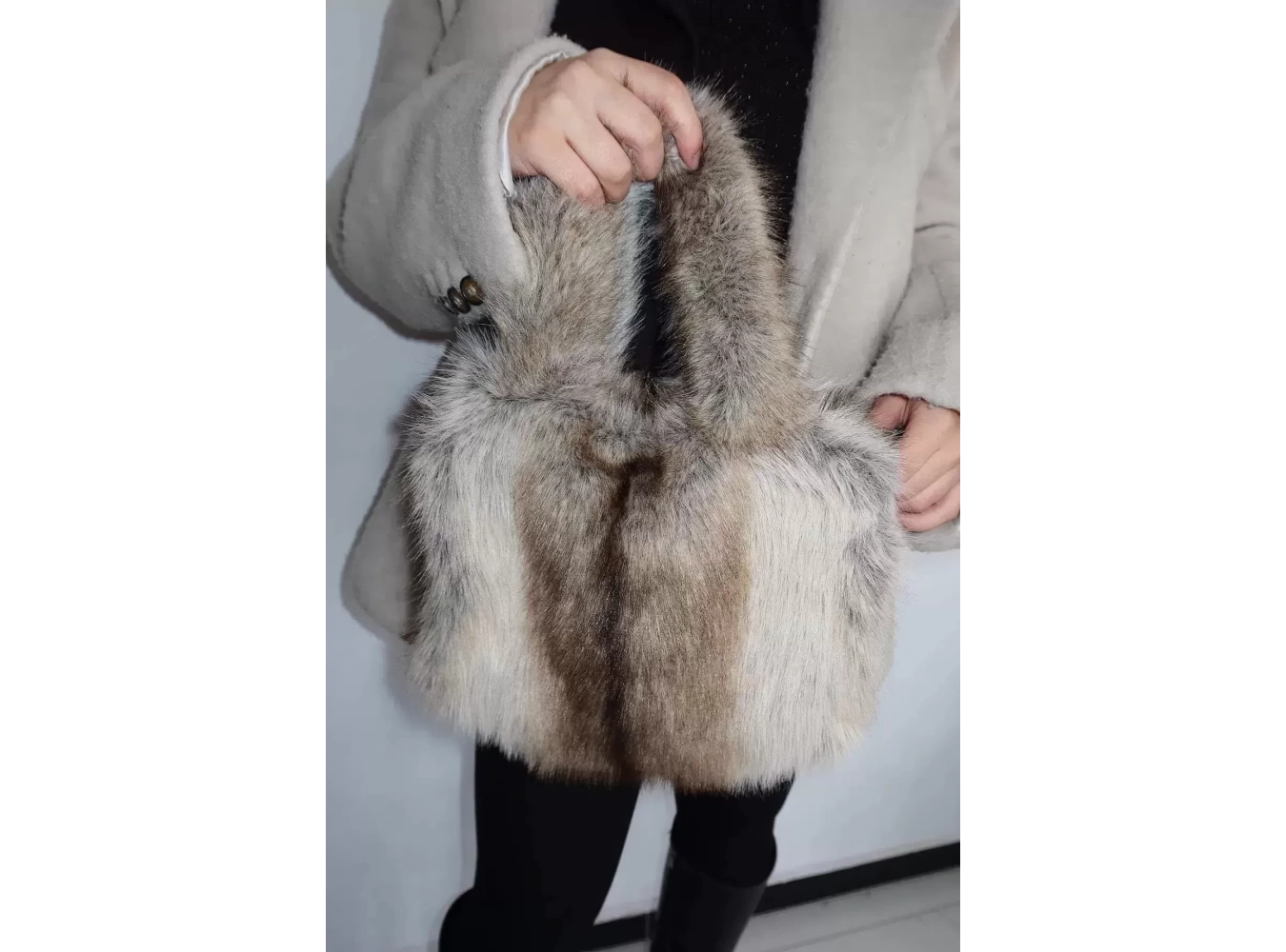 Kahverengi Peluş Kadın Çanta