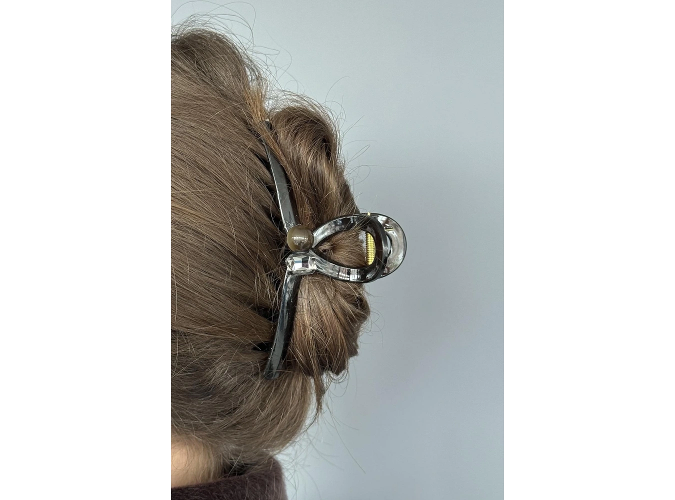 Kahverengi Taş Detaylı Mandal Toka